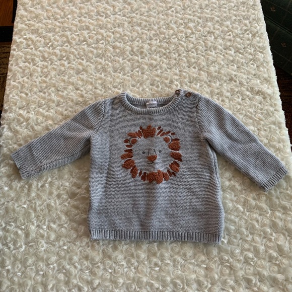 Size 6 Months Carter’s Baby Lion Sweater and Striped Pants Set - Picture 2 of 9